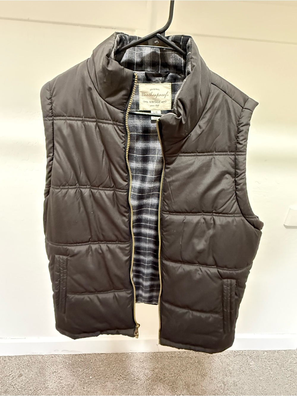 Weatherproof Black Plaid Quilted Vest with Cream Label